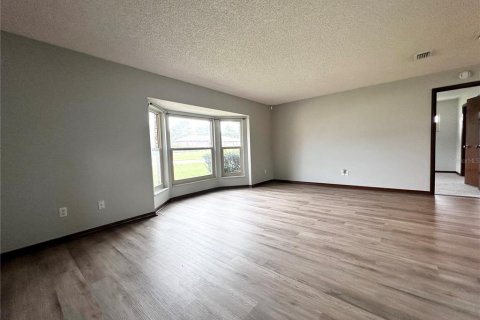 Casa en alquiler en Deltona, Florida, 3 dormitorios, 163.97 m2 № 1914620 - foto 5