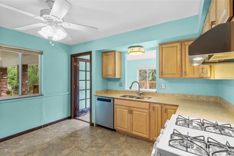 House in Mount Dora, Florida 3 bedrooms, 169.27 sq.m. № 1898938 - photo 5