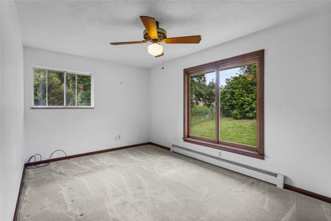 House in Mount Dora, Florida 3 bedrooms, 169.27 sq.m. № 1898938 - photo 19