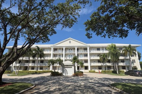 Condo in Boca Raton, Florida, 2 bedrooms № 2086492