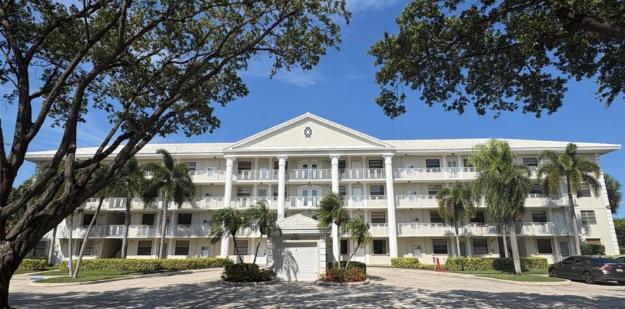 Condo in Boca Raton, Florida, 2 bedrooms № 2086492