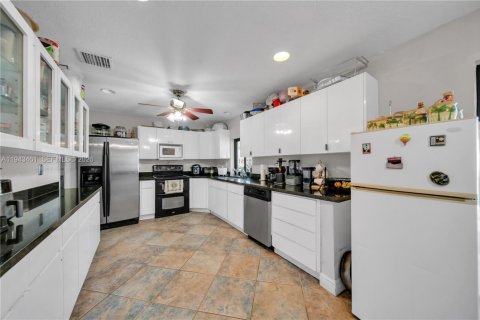 Casa en venta en Homestead, Florida, 4 dormitorios, 119.84 m2 № 2000492 - foto 21