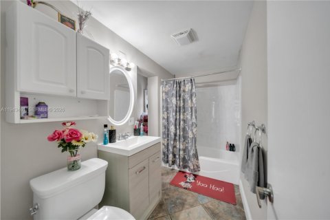 Casa en venta en Homestead, Florida, 4 dormitorios, 119.84 m2 № 2000492 - foto 29