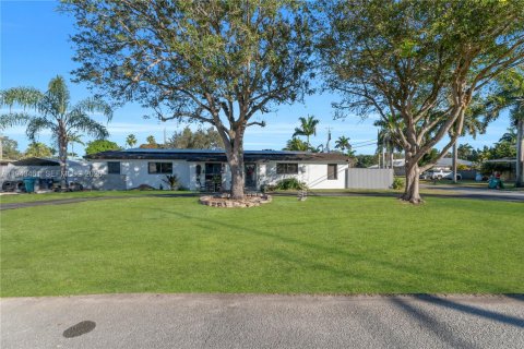 Casa en venta en Homestead, Florida, 4 dormitorios, 119.84 m2 № 2000492 - foto 3