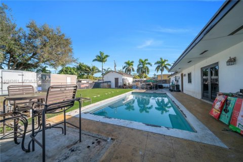Casa en venta en Homestead, Florida, 4 dormitorios, 119.84 m2 № 2000492 - foto 11
