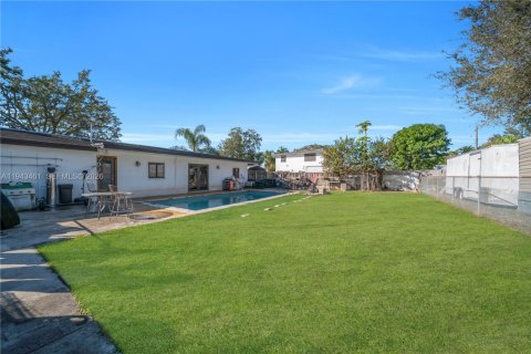 Casa en venta en Homestead, Florida, 4 dormitorios, 119.84 m2 № 2000492 - foto 14