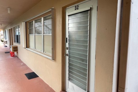 Copropriété à vendre à West Palm Beach, Floride: 1 chambre, 65.59 m2 № 1225627 - photo 1