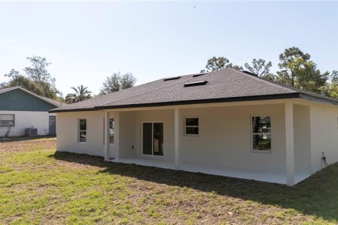 Villa ou maison à vendre à Citrus Springs, Floride: 3 chambres, 142.05 m2 № 1722440 - photo 5