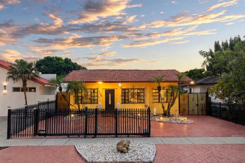 Villa ou maison à Miami, Floride 3 chambres, 166.3 m2 № 2431302