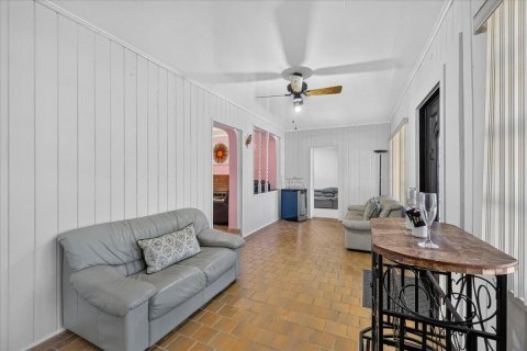 Villa ou maison à vendre à Miami, Floride: 3 chambres, 166.3 m2 № 2431302 - photo 3