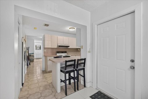 Villa ou maison à vendre à Miami, Floride: 3 chambres, 166.3 m2 № 2431302 - photo 13