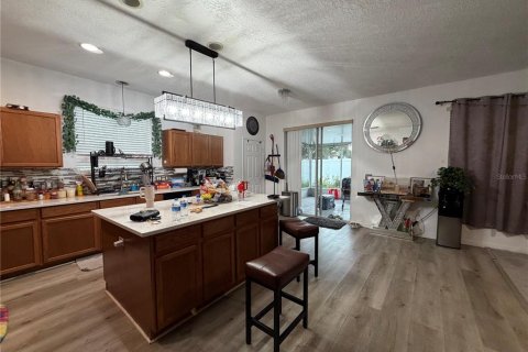 House in Gibsonton, Florida 3 bedrooms, 235.97 sq.m. № 2207134 - photo 8