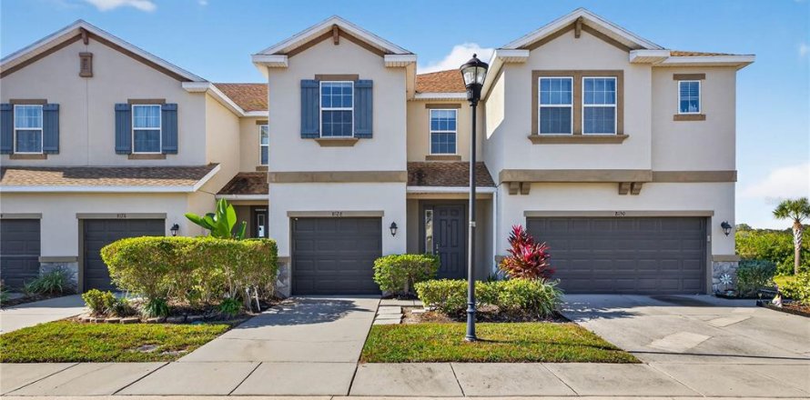 Townhouse in Tampa, Florida 3 bedrooms, 168.71 sq.m. № 2093603