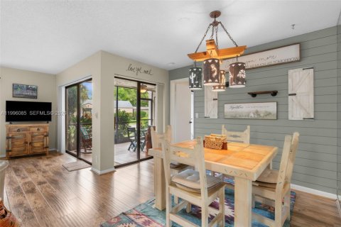 Condo in Coconut Creek, Florida, 2 bedrooms  № 2058503 - photo 11