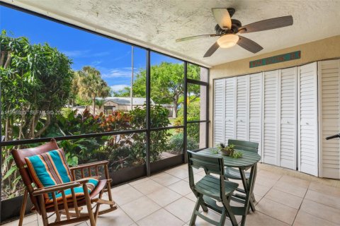 Condo in Coconut Creek, Florida, 2 bedrooms  № 2058503 - photo 28