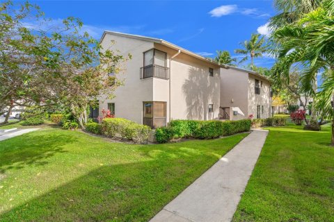 Condo in Coconut Creek, Florida, 2 bedrooms  № 2058503 - photo 29