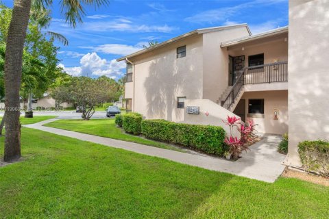 Condo in Coconut Creek, Florida, 2 bedrooms  № 2058503 - photo 6