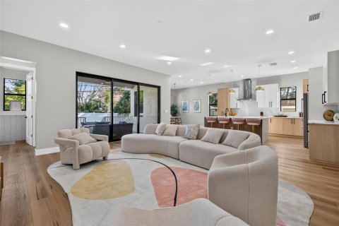 Villa ou maison à vendre à Tampa, Floride: 5 chambres, 332.96 m2 № 2430728 - photo 10