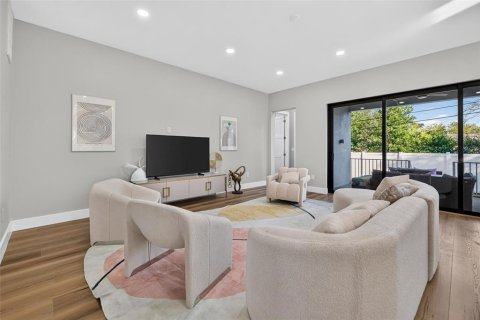 Villa ou maison à vendre à Tampa, Floride: 5 chambres, 332.96 m2 № 2430728 - photo 9