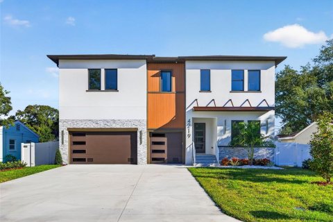 Villa ou maison à Tampa, Floride 5 chambres, 332.96 m2 № 2430728