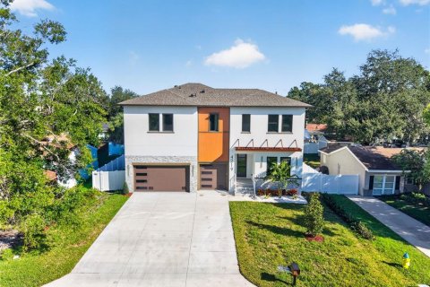 Villa ou maison à vendre à Tampa, Floride: 5 chambres, 332.96 m2 № 2430728 - photo 4