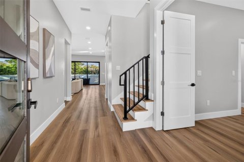 Villa ou maison à vendre à Tampa, Floride: 5 chambres, 332.96 m2 № 2430728 - photo 5
