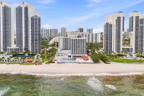 Apartment in Sunny Isles Beach, Florida 1 bedroom, 33.44 sq.m. № 2084036 - photo 3