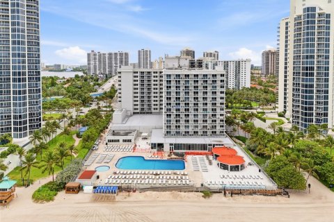 Apartment in Sunny Isles Beach, Florida 1 bedroom, 33.44 sq.m. № 2084036 - photo 2