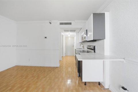 Apartment in Sunny Isles Beach, Florida 1 bedroom, 33.44 sq.m. № 2084036 - photo 16