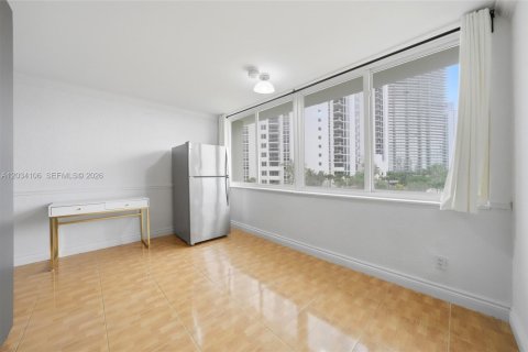 Apartment in Sunny Isles Beach, Florida 1 bedroom, 33.44 sq.m. № 2084036 - photo 19