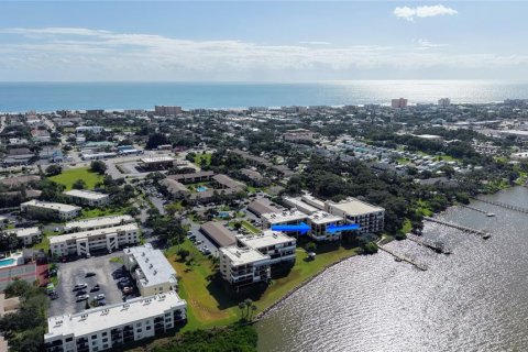 Купить кондоминиум в Кейп Канаверал, Флорида 6 комнат, 105.91м2, № 2431804 - фото 18