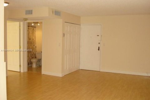 Снять в аренду кондоминиум в Санни-Айлс-Бич, Флорида 1 спальня, 59.46м2, № 2004890 - фото 14