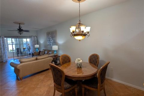 Copropriété à vendre à Bradenton, Floride: 2 chambres, 128.76 m2 № 1827991 - photo 9