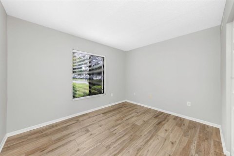 Купить кондоминиум в Тарпон-Спрингс, Флорида 5 комнат, 90.95м2, № 2149265 - фото 18