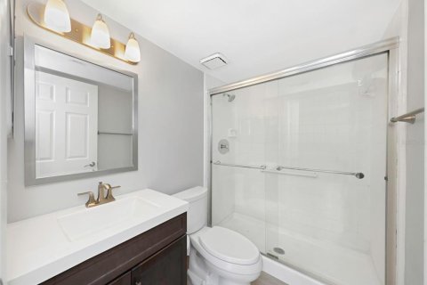Купить кондоминиум в Тарпон-Спрингс, Флорида 5 комнат, 90.95м2, № 2149265 - фото 25