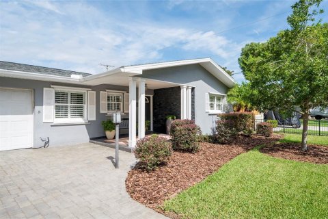 Villa ou maison à vendre à Dunedin, Floride: 3 chambres, 160.44 m2 № 1907771 - photo 11