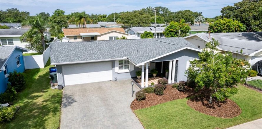 Villa ou maison à Dunedin, Floride 3 chambres, 160.44 m2 № 1907771