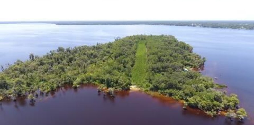 Land in Crescent City, Florida № 766207