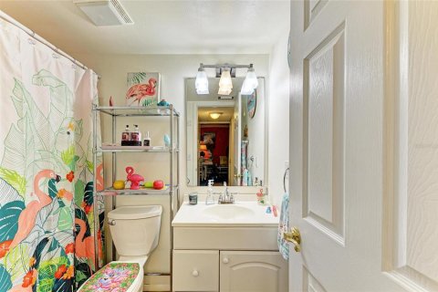 Condo in Bradenton, Florida, 2 bedrooms  № 1733071 - photo 21