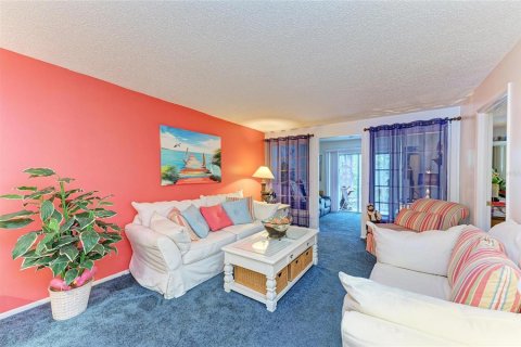 Condo in Bradenton, Florida, 2 bedrooms  № 1733071 - photo 9