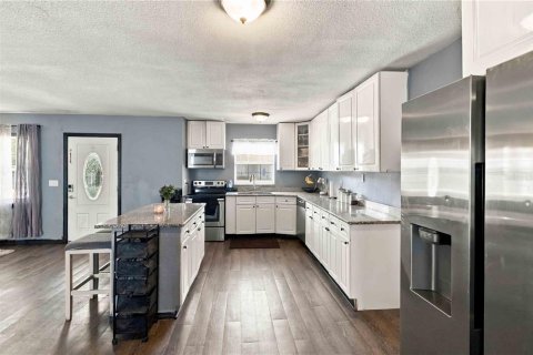 Villa ou maison à vendre à Saint Petersburg, Floride: 3 chambres, 180.32 m2 № 2412632 - photo 6