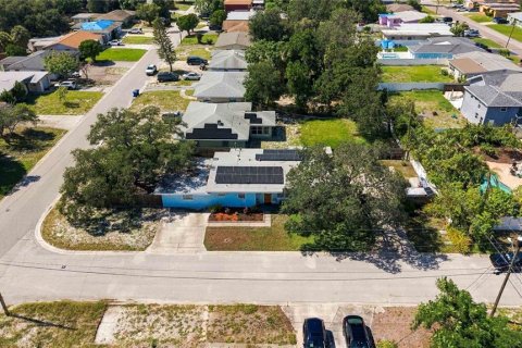 Villa ou maison à vendre à Saint Petersburg, Floride: 3 chambres, 180.32 m2 № 2412632 - photo 3