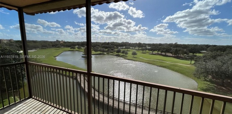 Condo in Davie, Florida, 2 bedrooms  № 1995451
