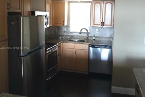 Condo in Davie, Florida, 2 bedrooms  № 1995451 - photo 8