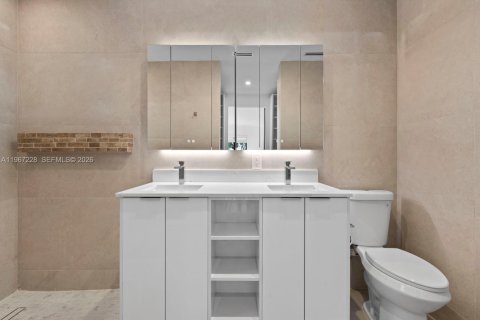 Снять в аренду виллу или дом в Корал-Спрингс, Флорида 4 спальни, 190.17м2, № 2028561 - фото 9