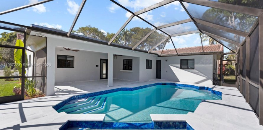 Дом в Корал-Спрингс, Флорида 4 спальни, 190.17м2 № 2028561