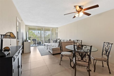 Copropriété à louer à Davie, Floride: 2 chambres, 102.19 m2 № 2154275 - photo 6