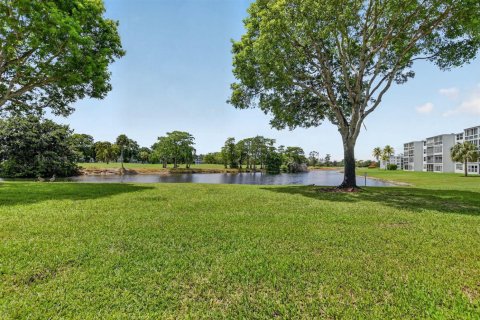 Condominio en venta en Margate, Florida, 1 dormitorio, 78.97 m2 № 2246311 - foto 25