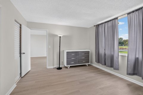 Condominio en venta en Margate, Florida, 1 dormitorio, 78.97 m2 № 2246311 - foto 15