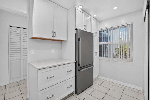 Condominio en venta en Margate, Florida, 1 dormitorio, 78.97 m2 № 2246311 - foto 8